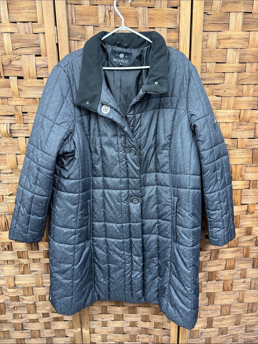 Novelty Quilted Black Puffer Coat with Contrast Collar